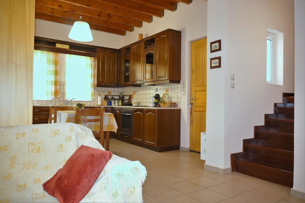 Villa The Platanus Tree Kato Vasiliki Esterno foto