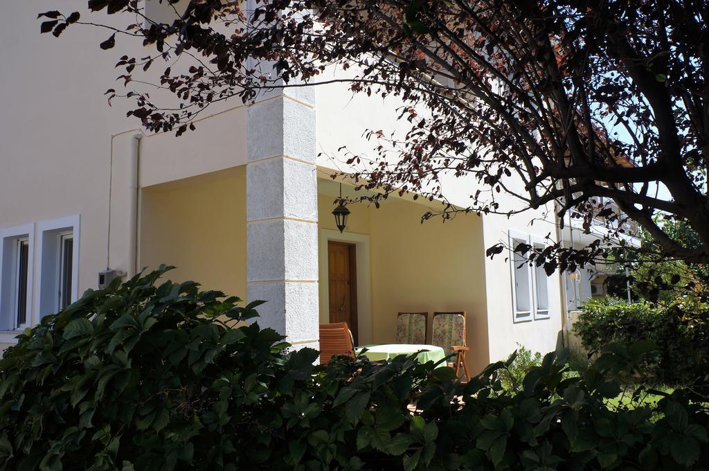 Villa The Platanus Tree Kato Vasiliki Esterno foto